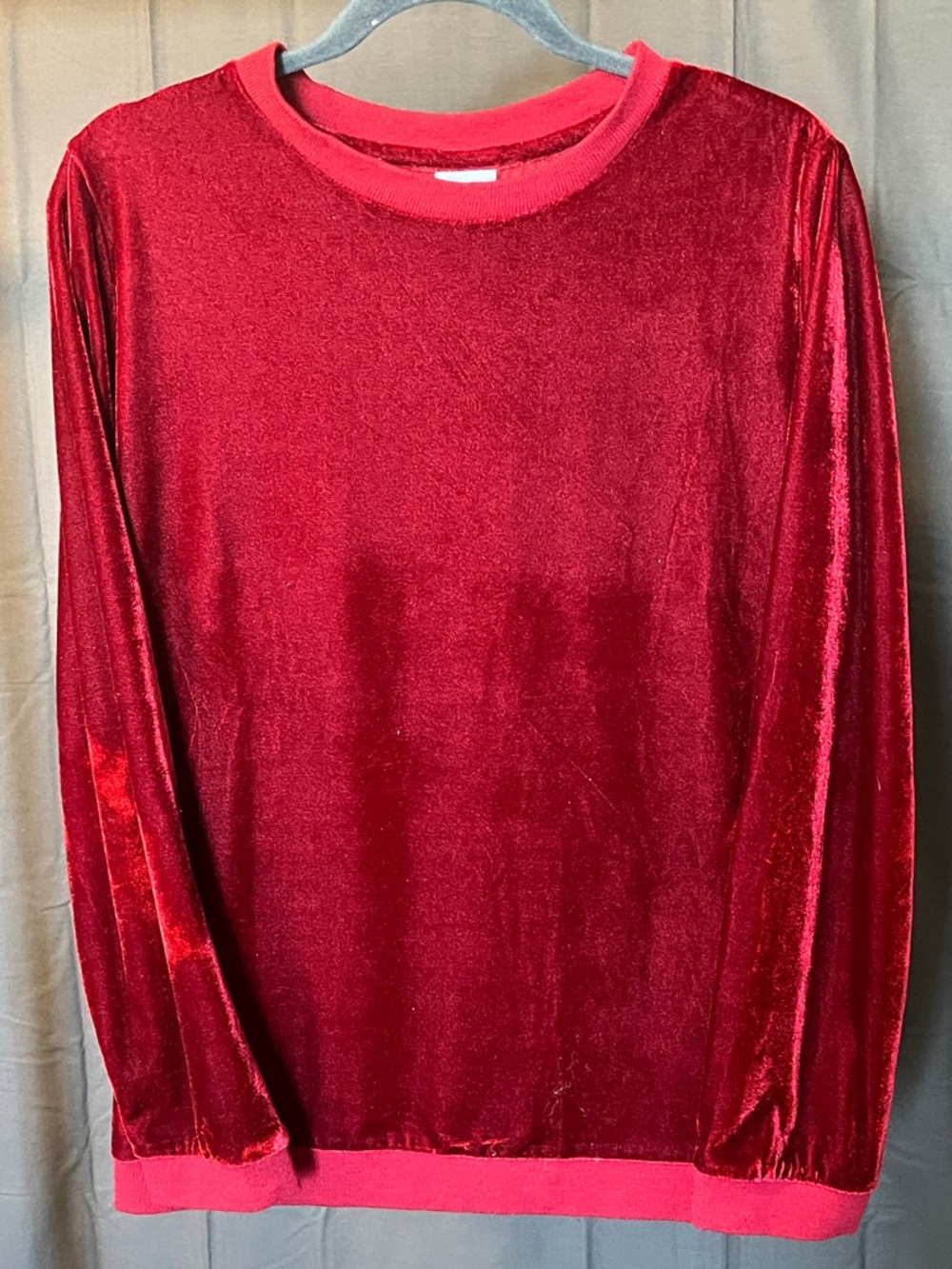 Comfort Corner Vintage Wine-Red Velour Long-Sleeve Sweatshirt, Size L